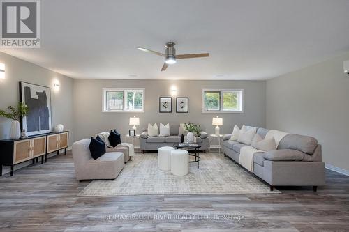 4761 Mckee Road, Scugog, ON - Indoor Photo Showing Living Room