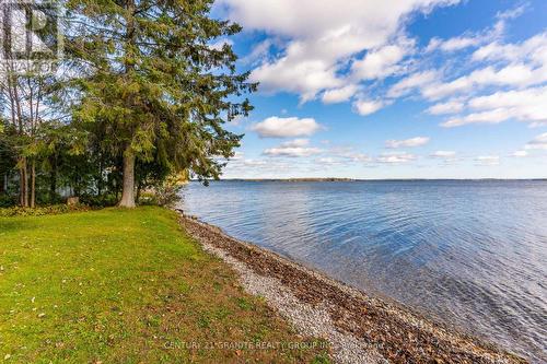 20 Camelot Place, Kawartha Lakes, ON - Outdoor With Body Of Water With View