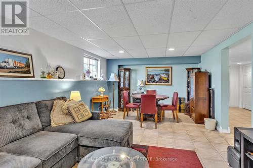 1 Matilda Drive, Kawartha Lakes, ON - Indoor Photo Showing Living Room