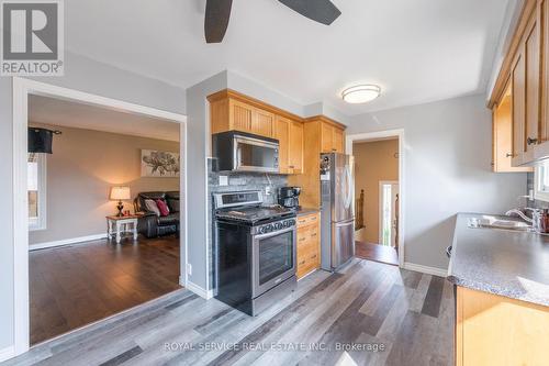 613 Christopher Road, Peterborough (Ashburnham), ON - Indoor Photo Showing Kitchen