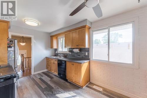 613 Christopher Road, Peterborough (Ashburnham), ON - Indoor Photo Showing Kitchen