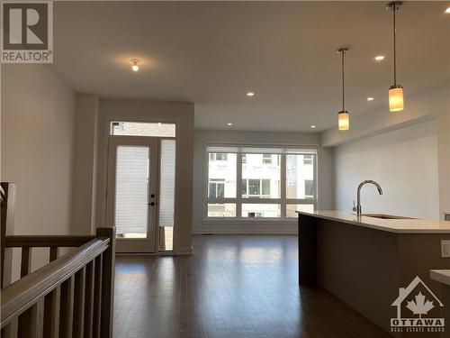 370 Walden Drive, Ottawa, ON - Indoor