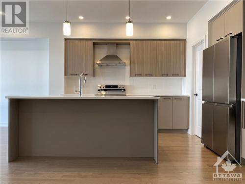 370 Walden Drive, Ottawa, ON - Indoor Photo Showing Kitchen