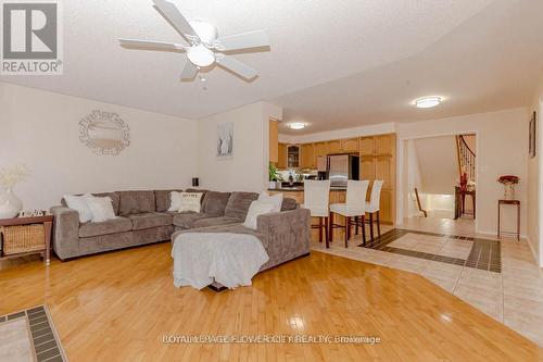 268 Cresthaven Road, Brampton, ON - Indoor Photo Showing Living Room