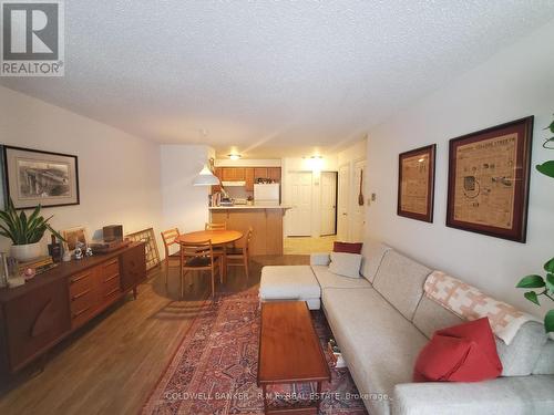 B 104 - 182 D'Arcy Street, Cobourg, ON - Indoor Photo Showing Living Room