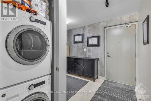 1010 - 224 Lyon Street N, Ottawa, ON - Indoor Photo Showing Laundry Room