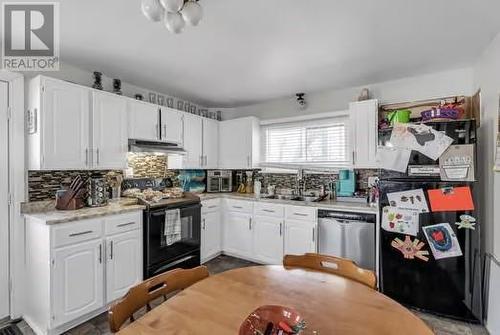 316 Mcconnell Avenue, Cornwall, ON - Indoor Photo Showing Kitchen