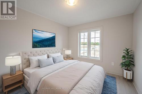 11 Amsterdam Drive, Barrie, ON - Indoor Photo Showing Bedroom