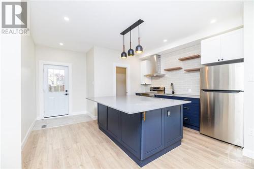 11 Kent Street, Smiths Falls, ON - Indoor Photo Showing Kitchen With Upgraded Kitchen