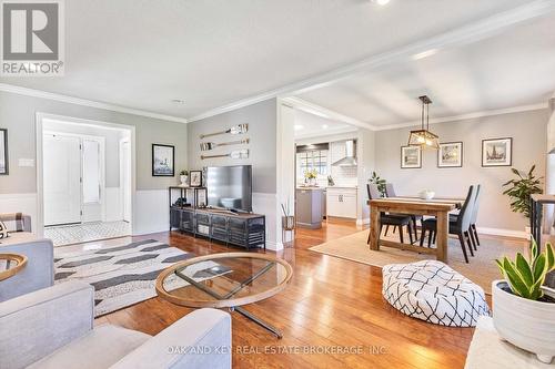 146 Byron Avenue, Thames Centre (Dorchester), ON - Indoor Photo Showing Living Room