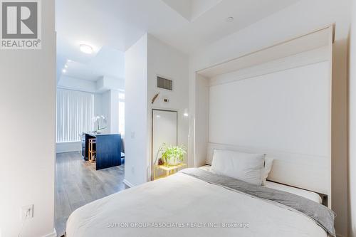 622 - 783 Bathurst Street, Toronto, ON - Indoor Photo Showing Bedroom