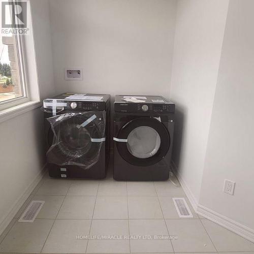 27 Forestwalk Street, Kitchener, ON - Indoor Photo Showing Laundry Room