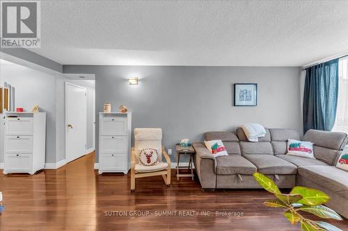 206 - 2556 Argyle Road, Mississauga, ON - Indoor Photo Showing Living Room