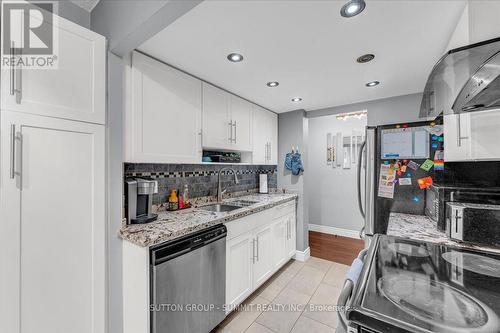 206 - 2556 Argyle Road, Mississauga, ON - Indoor Photo Showing Kitchen