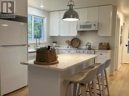 198 Birch Hill Road, Sudbury, ON - Indoor Photo Showing Kitchen