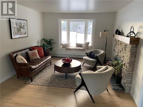 198 Birch Hill Road, Sudbury, ON - Indoor Photo Showing Living Room