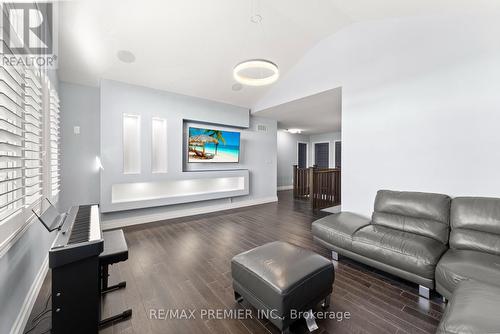 59 Netherwood Road, Kitchener, ON - Indoor Photo Showing Living Room