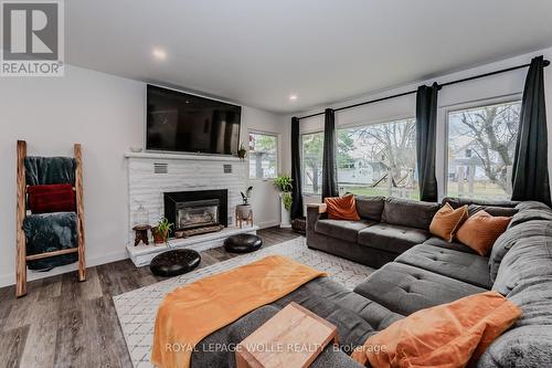 335 Leopold St Street, North Huron, ON - Indoor Photo Showing Living Room With Fireplace