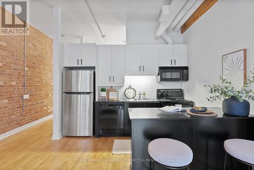 203 - 81A Front Street E, Toronto, ON - Indoor Photo Showing Kitchen With Upgraded Kitchen