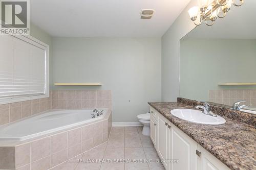 311 Andrews Trail, Milton, ON - Indoor Photo Showing Bathroom