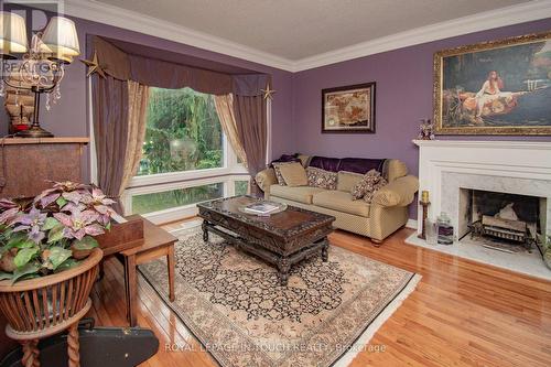 14 Marsh Harbour, Aurora, ON - Indoor Photo Showing Living Room With Fireplace