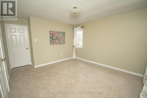 14 Marsh Harbour, Aurora, ON - Indoor Photo Showing Other Room