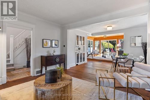 45 Beach View Crescent, Toronto, ON - Indoor Photo Showing Living Room