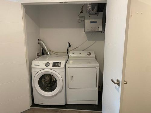 Laundry room - 405-92 Rue De Joliette, Bromont, QC - Indoor Photo Showing Laundry Room