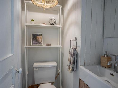 Powder room - 312 Rue Principale, Saint-Évariste-De-Forsyth, QC - Indoor Photo Showing Bathroom