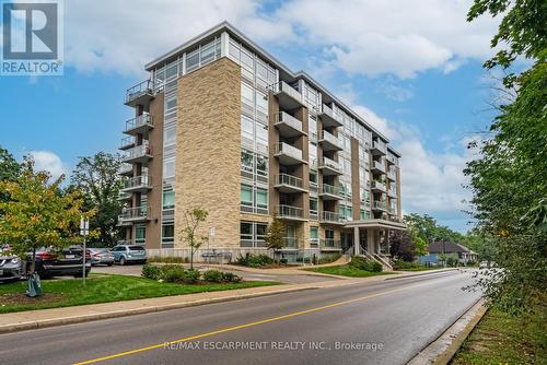 209 - 479 Charlton Avenue E, Hamilton, ON - Outdoor With Facade