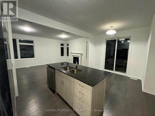 98 Keppel Circle, Brampton, ON - Indoor Photo Showing Kitchen With Double Sink