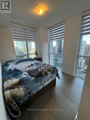 1205 - 1 Yorkville Avenue, Toronto, ON - Indoor Photo Showing Bedroom