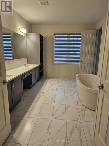 45 Bellflower Crescent, Adjala-Tosorontio, ON - Indoor Photo Showing Bathroom