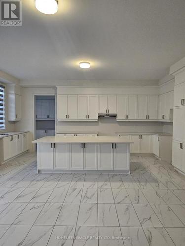 45 Bellflower Crescent, Adjala-Tosorontio, ON - Indoor Photo Showing Kitchen