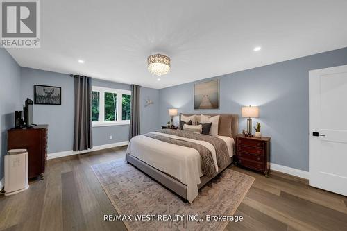 7 Loftus Road, Springwater, ON - Indoor Photo Showing Bedroom