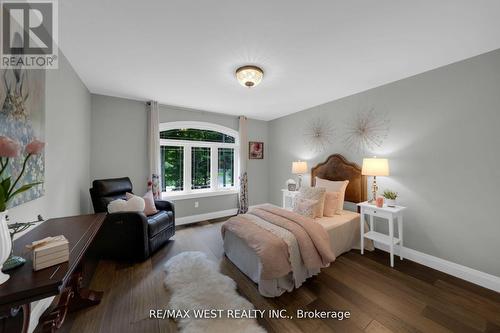 7 Loftus Road, Springwater, ON - Indoor Photo Showing Bedroom