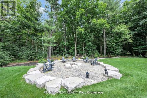 7 Loftus Road, Springwater, ON - Outdoor