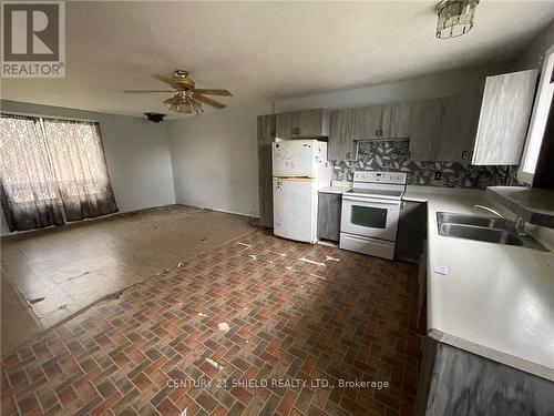 4722 Windfall Road, South Stormont, ON - Indoor Photo Showing Kitchen With Double Sink