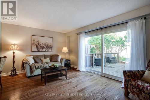 106 - 2301 Cavendish Drive, Burlington, ON - Indoor Photo Showing Living Room