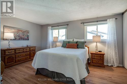 106 - 2301 Cavendish Drive, Burlington, ON - Indoor Photo Showing Bedroom