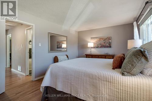 106 - 2301 Cavendish Drive, Burlington, ON - Indoor Photo Showing Bedroom