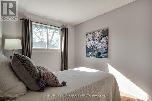 106 - 2301 Cavendish Drive, Burlington, ON - Indoor Photo Showing Bedroom