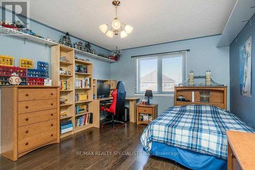 10 Forsyth Crescent, Halton Hills, ON - Indoor Photo Showing Bedroom