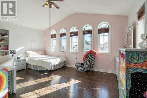 10 Forsyth Crescent, Halton Hills, ON - Indoor Photo Showing Bedroom