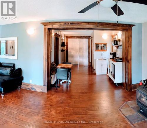 77 Bridge Street S, Trent Hills, ON - Indoor Photo Showing Living Room