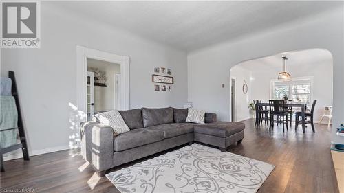 503 Norfolk Street S, Simcoe, ON - Indoor Photo Showing Living Room