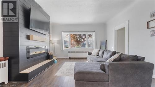 503 Norfolk Street S, Simcoe, ON - Indoor Photo Showing Living Room With Fireplace