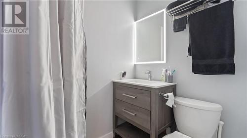 503 Norfolk Street S, Simcoe, ON - Indoor Photo Showing Bathroom