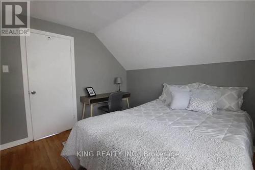 206 Rhine Avenue, London, ON - Indoor Photo Showing Bedroom