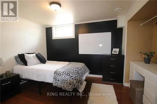 206 Rhine Avenue, London, ON - Indoor Photo Showing Bedroom